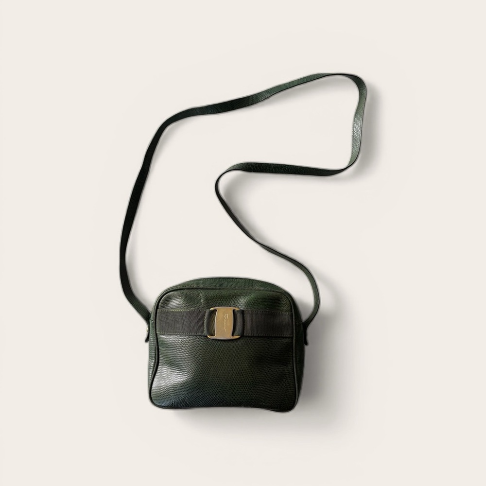 Vintage Salvatore Ferragamo Green Lizard Embossed Leather Vara Bow Crossbody Bag